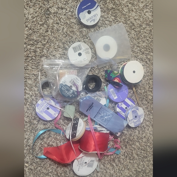 Assorted Ribbon Collection - Picture 1 of 1